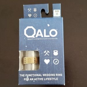 Qalo silicone ring